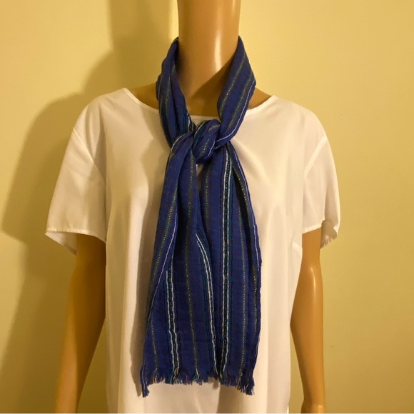 Various Brands, Sizes, And Colors Of Beautiful Scarves Six Piece Bundle - Picture 2 of 10